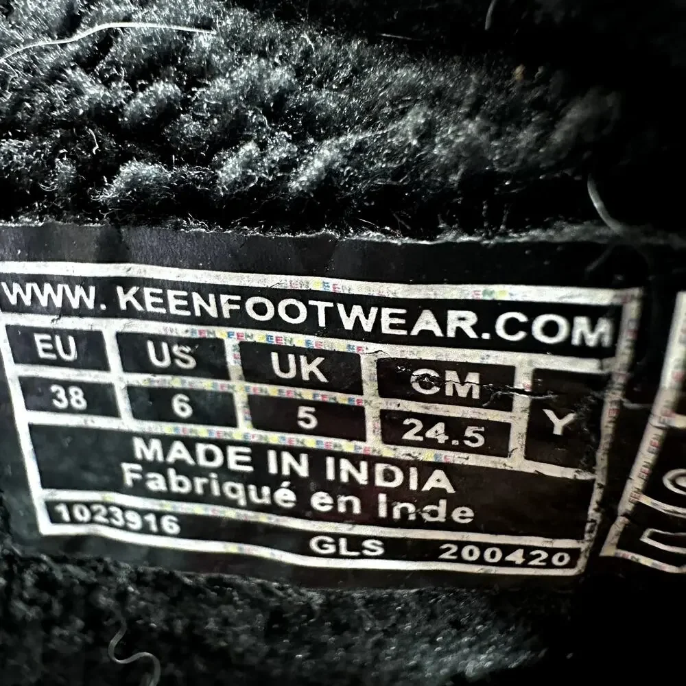 Keen fleece lined